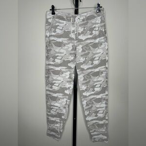 Monrow Light Gray Camo Print Sweatpants